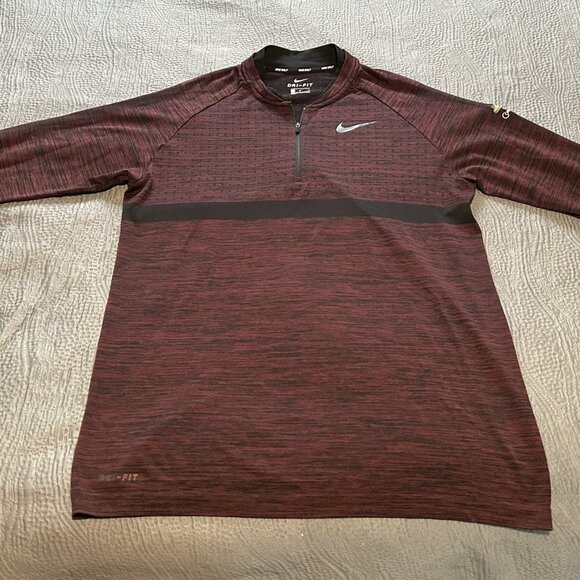 Nike Golf Wine Colored 1/4 Zip Pullover from Coeur d'Alene Golf Course - Picture 1 of 4